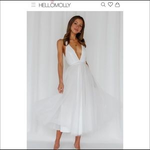 NWT Hello Molly white Midi 🤍